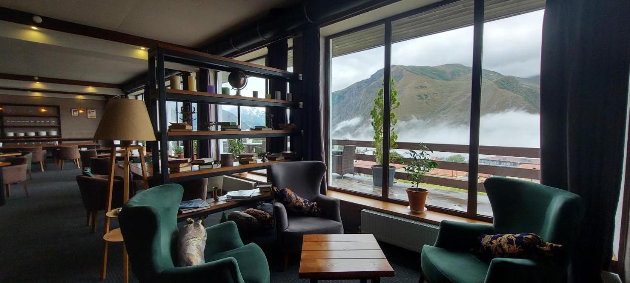 Alpine Lounge Kazbegi Hotel Exterior photo